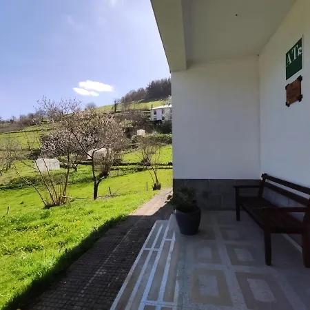 Rurales Lin De Colás Apartmanhotel Navelgas