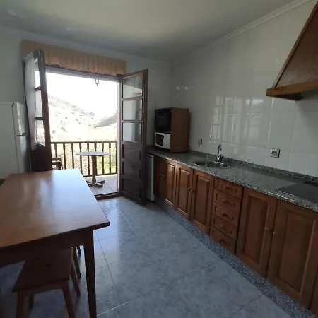 Apartmanhotel Rurales Lin De Colás